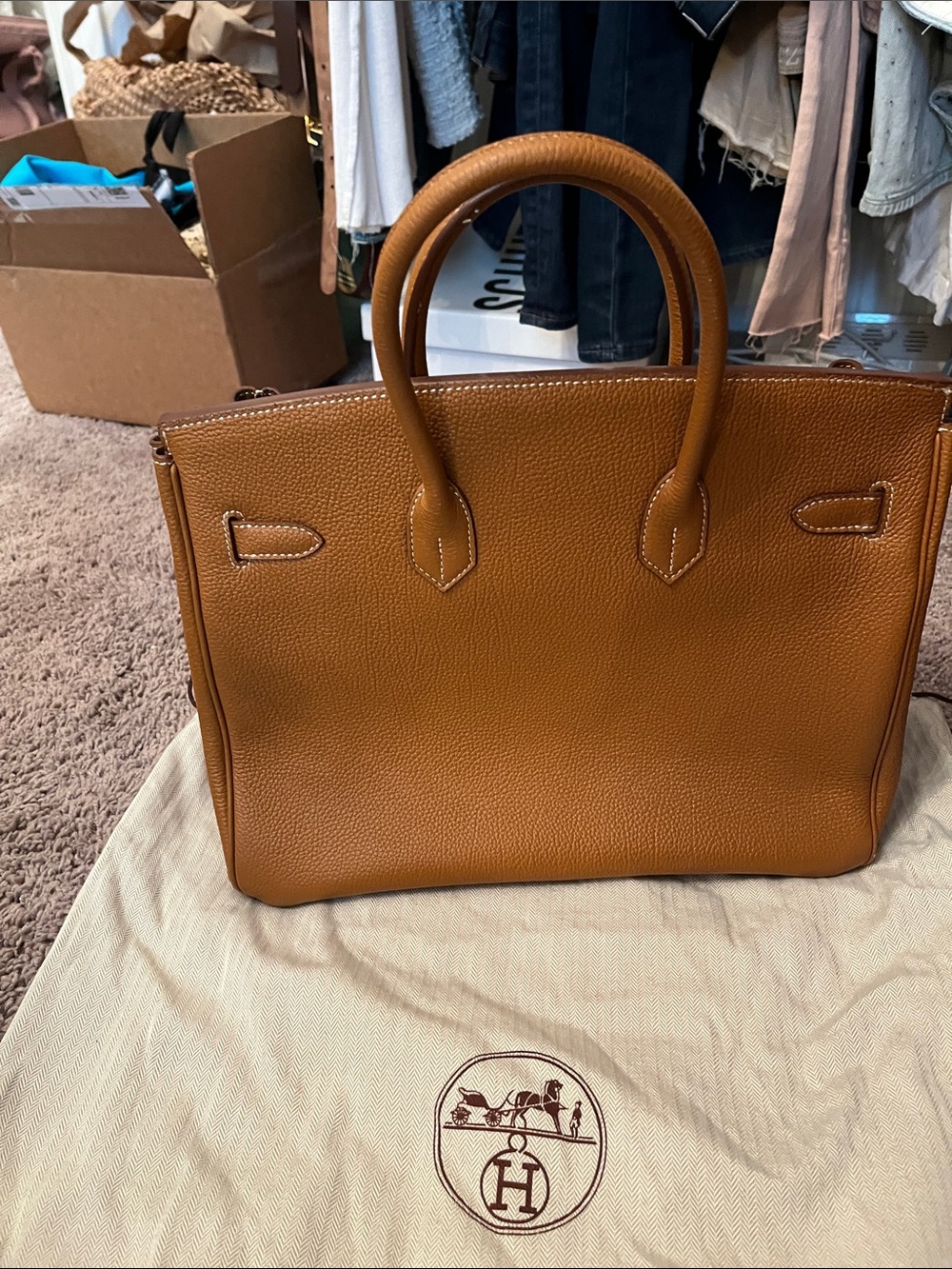 Hermès Style Tote Bag in Brown with Gold Hardware - Picture 6 of 7